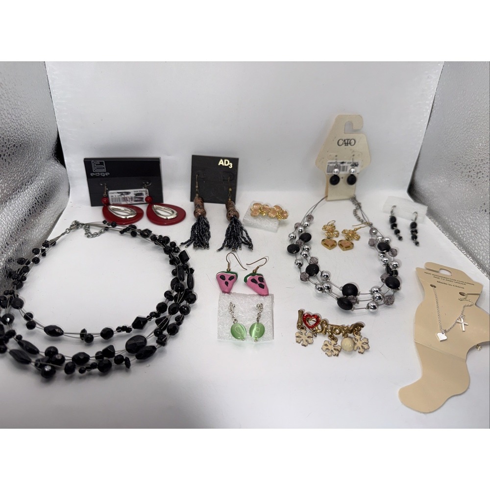 Vintage Lot of 11 Necklaces, Bracelets, Earrings